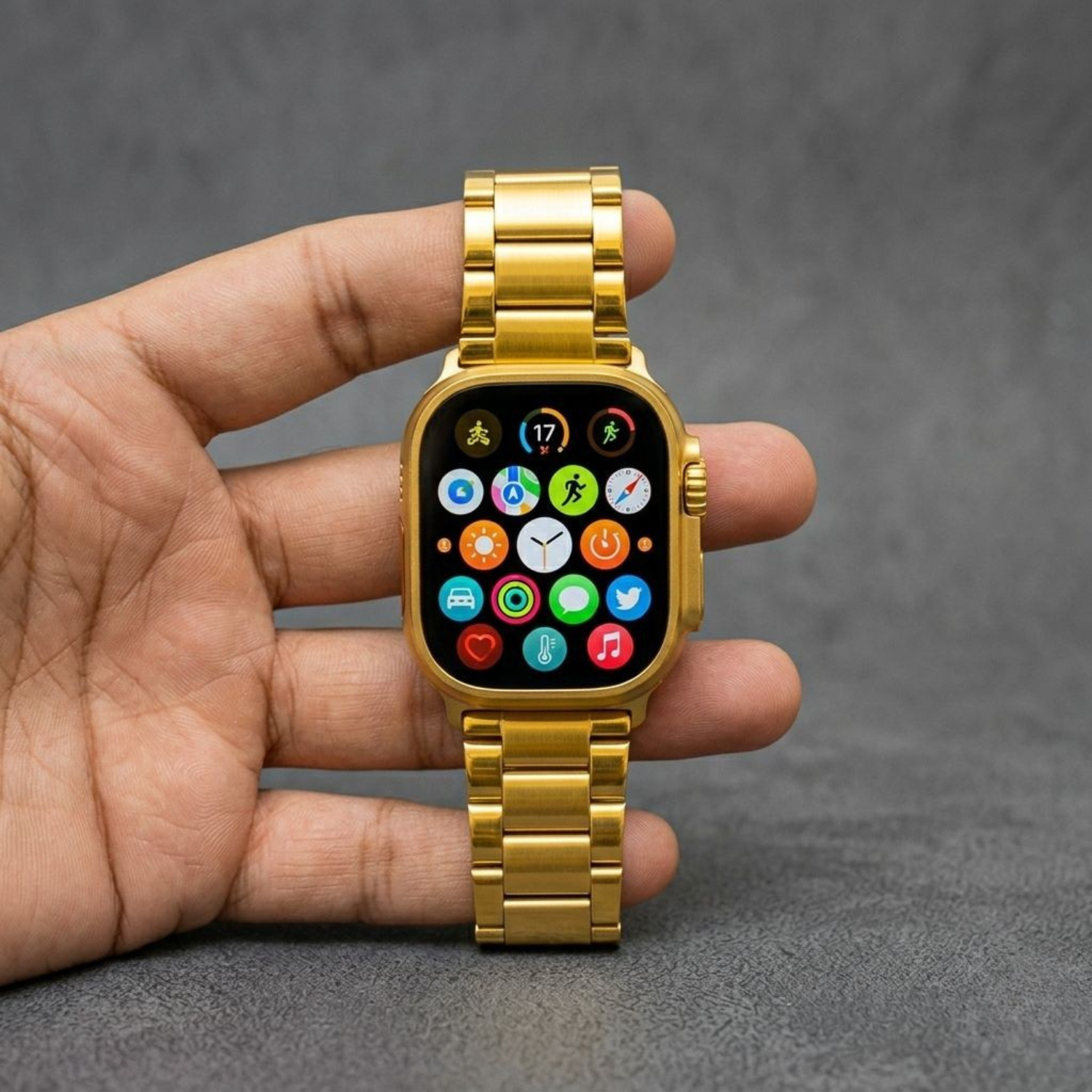 i20 Ultra Smartwatch – Luxury Gold Edition with Wireless Earbuds & Multi-Strap